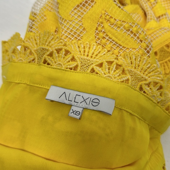 Alexis Kit Dress Short Mini Floral Lace Sleeveless Off The Shoulder Yellow XS - Picture 9 of 12